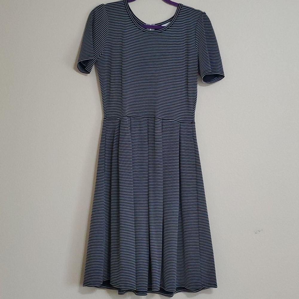 Lularoe Black and White Stripe Amelia Size M